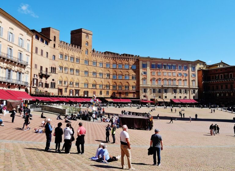 Day Trips from Florence Without Your Luggage: Pisa, Lucca, Siena
