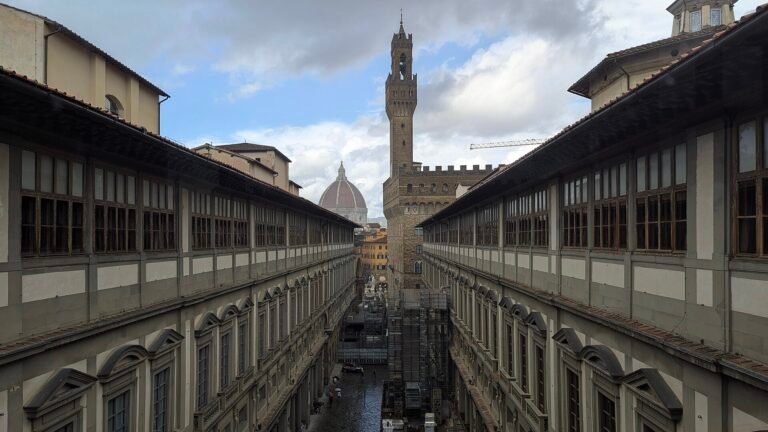 Luggage Storage Near the Duomo and Uffizi: How to Visit Hands-Free